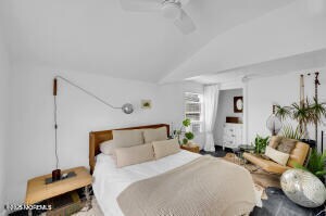 Building Photo - 638 Parkside Ave