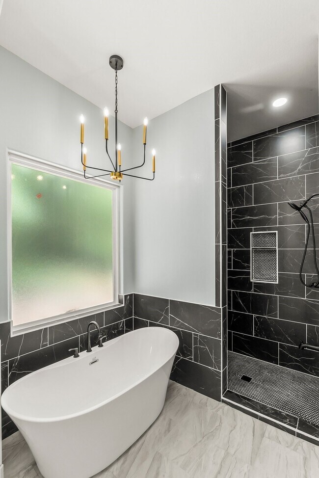 Building Photo - 244 Fawn Dr