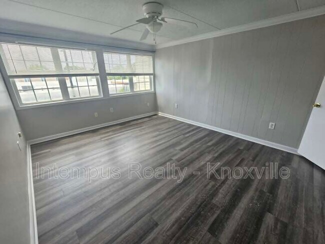Building Photo - 2749 Sullins St