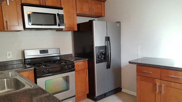 Kitchen View #4 - 524 N 33rd St