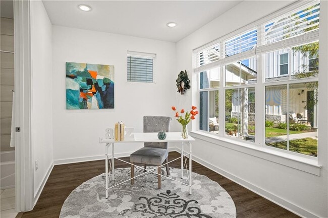 Building Photo - 2624 Metcalfe Rd