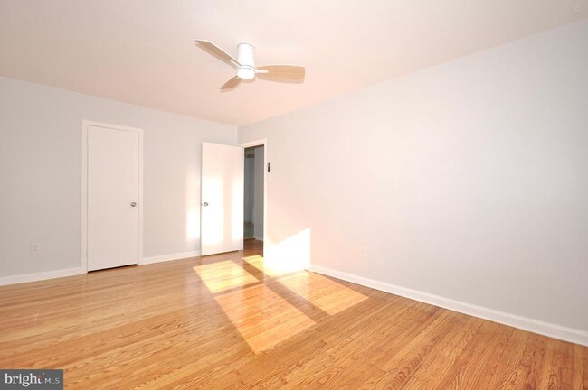 Building Photo - 8037 Pine Rd