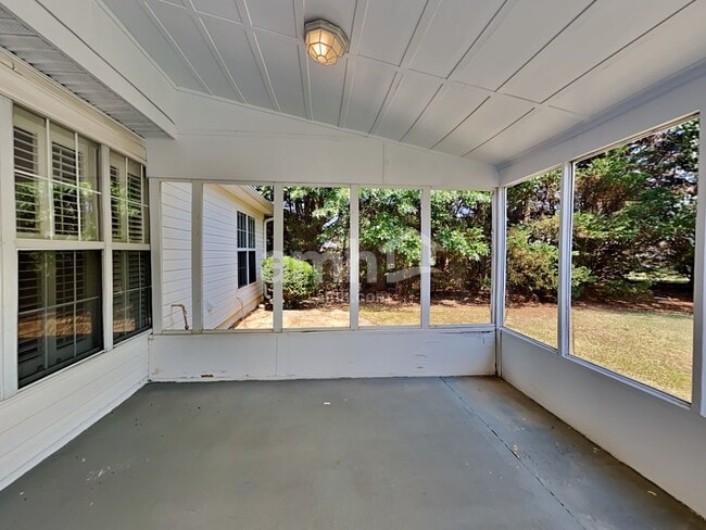 Building Photo - 3385 Woodash Ln