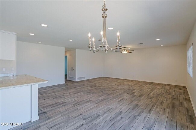 Building Photo - 536 N Cheri Lynn Dr
