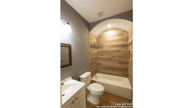 Building Photo - 1308 Aransas Ave