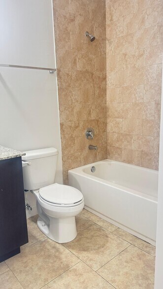 Building Photo - 7845 W 5th Ct