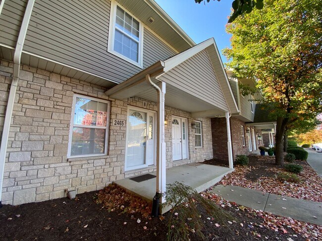Building Photo - 2465 S Woolery Mill Dr