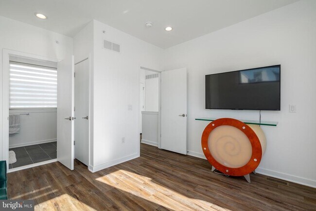 Building Photo - 3101 Riseview Ln