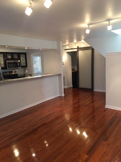 Building Photo - 6718 Eastridge Dr