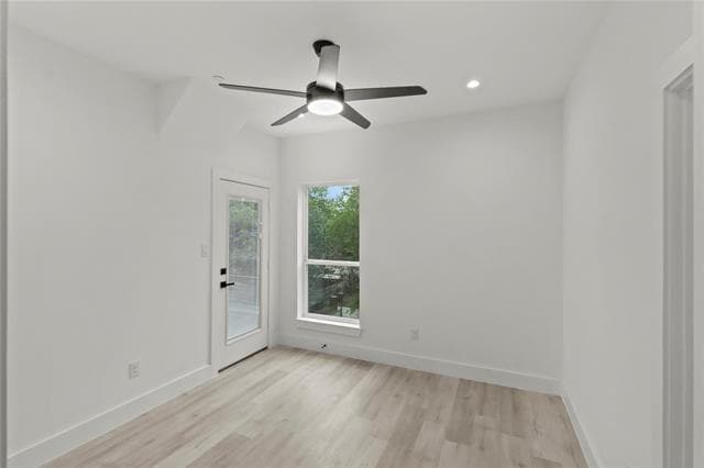 Building Photo - 935 W Twelfth St