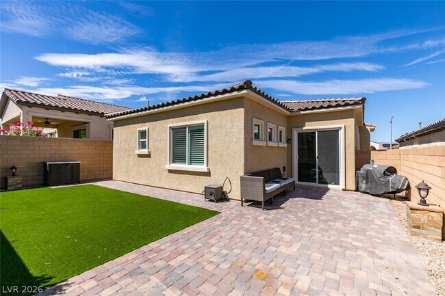 Building Photo - 10743 Skye Lily Ave