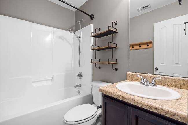 Building Photo - Woodbury Farms