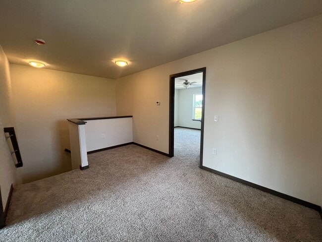 Building Photo - 1610 Eastside Cir