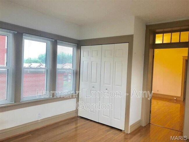 Building Photo - 3918 Flad Ave