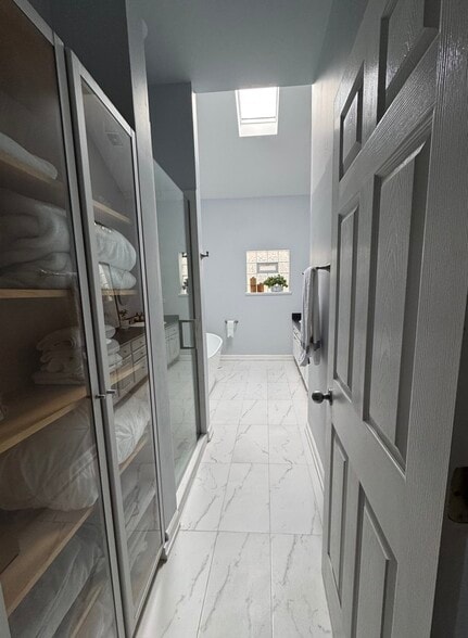 Building Photo - 2315 W Harrison St