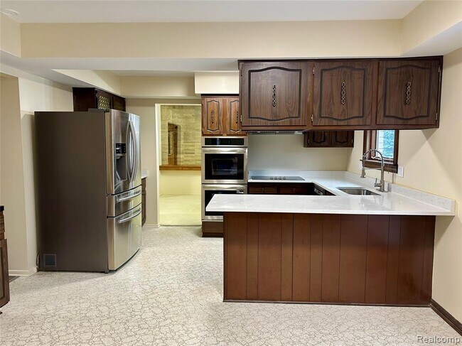 Building Photo - 4213 Wentworth Dr