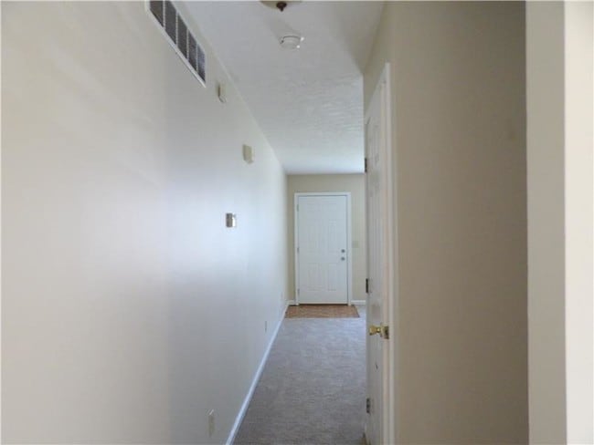 Building Photo - 62 Deer Haven Ct