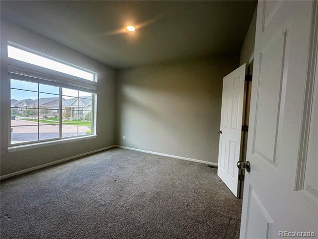 Building Photo - 6652 Golden Briar Ln