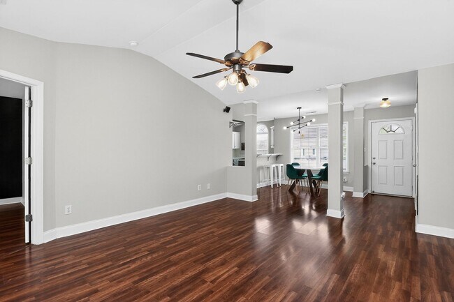 Building Photo - Beautiful ranch-style home near Wesley Chapel