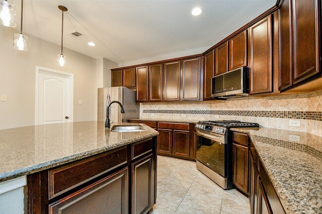 Building Photo - 26514 Forest Pine Ln