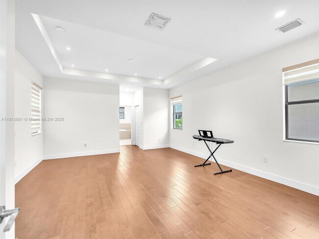 Building Photo - 10250 NW 76th Terrace