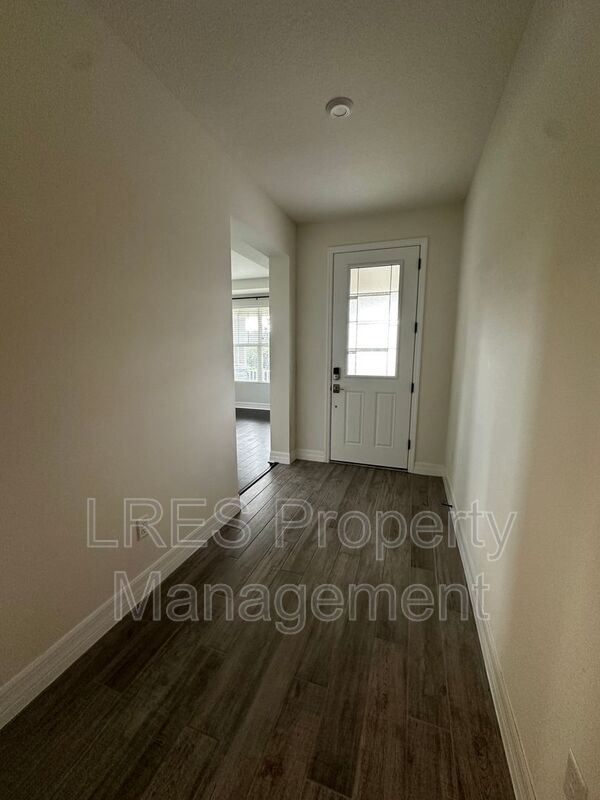 Building Photo - 9220 Sea Pne Ave
