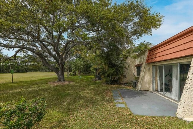 Building Photo - 6553 NW 99th Ave