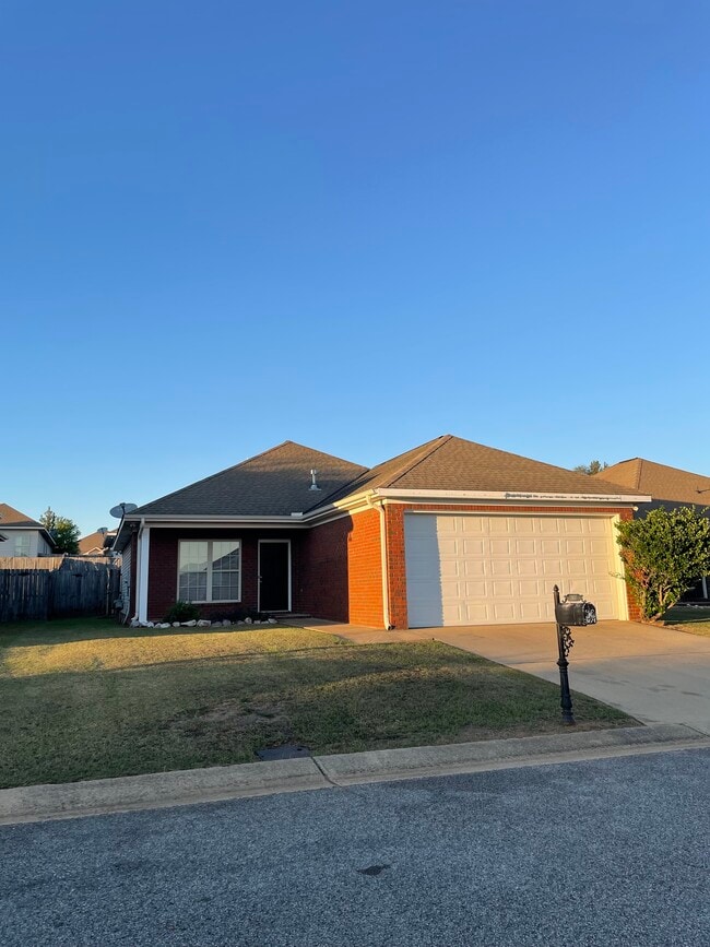 Building Photo - 364 Split Rail Dr
