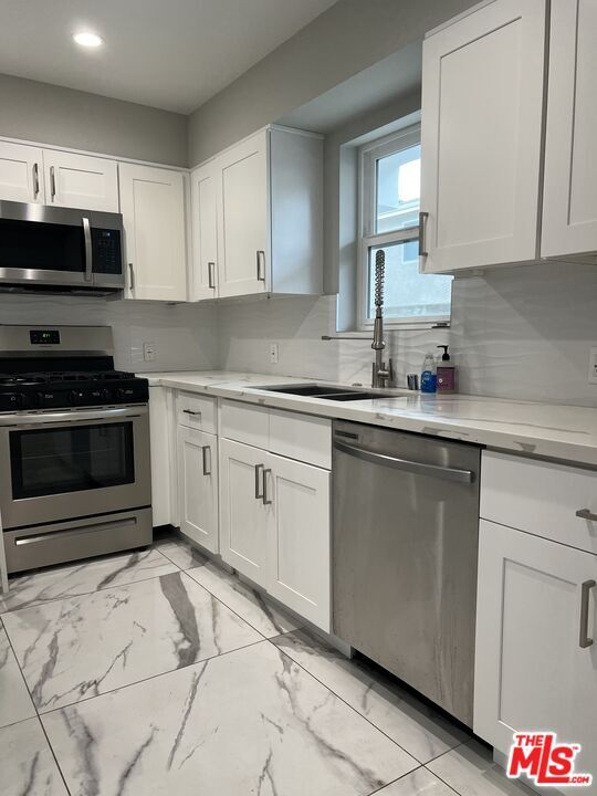 Building Photo - 10324 Mt Gleason Ave