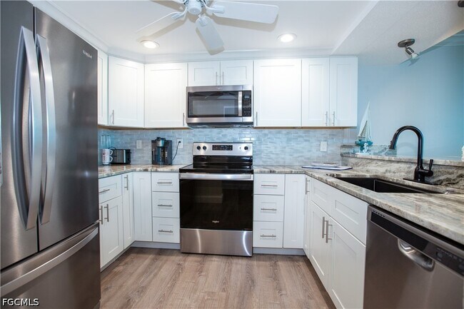 Building Photo - 3460 N Key Dr