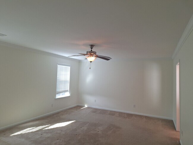 Building Photo - Superb Home Located in the Catawba Hills Neighborhood!