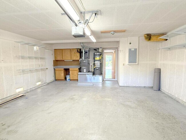 Building Photo - Terrific Danville Location Near Schools ! ...