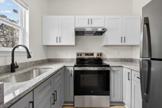 Building Photo - 2009-2011 Scotty Ct