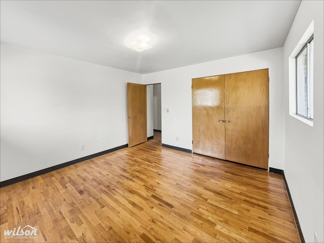 Building Photo - 904 S 48th Ave