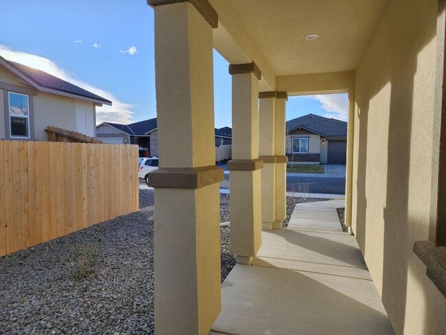 Building Photo - New 4 bedroom  home in Heybourne Meadows area of Minden.