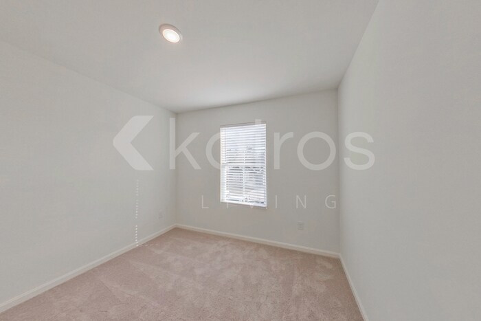 Building Photo - 285 Gaston Cir