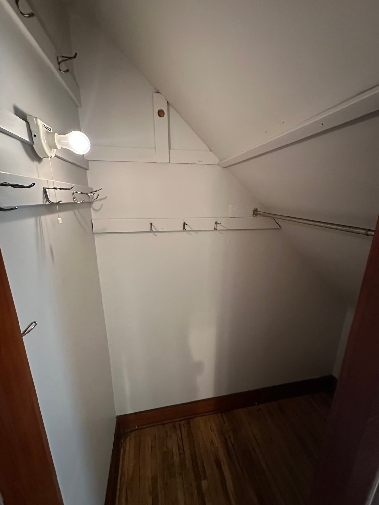 Building Photo - 235 Logan Ave N