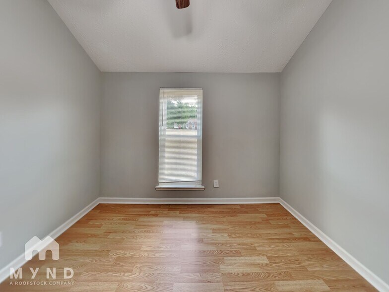 Building Photo - 125 Beaver Creek Ln