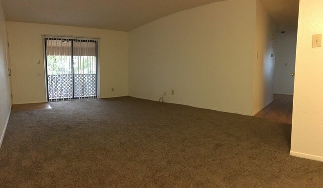 Building Photo - Vista on Majestic