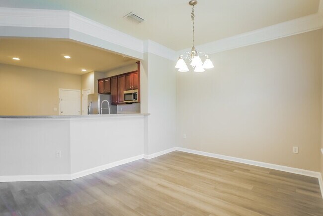 Building Photo - 6499 White Flower Ct