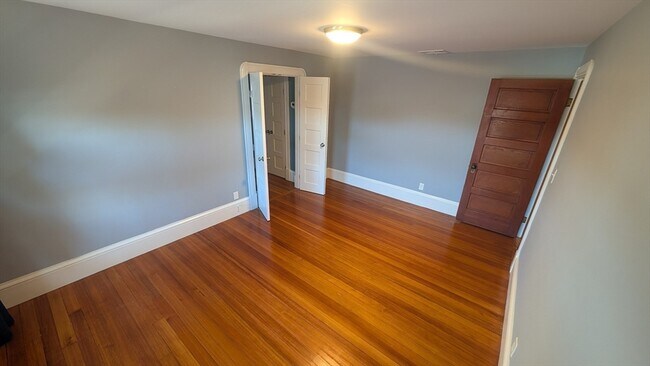 Building Photo - 133 Elmwood Rd