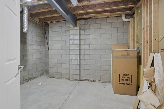 Building Photo - 7090 Dean Farm Rd