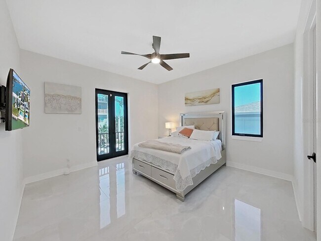 Building Photo - 882 Bay Point Dr