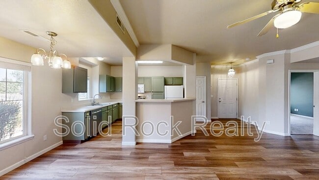 Building Photo - 7045 Ash Creek Heights