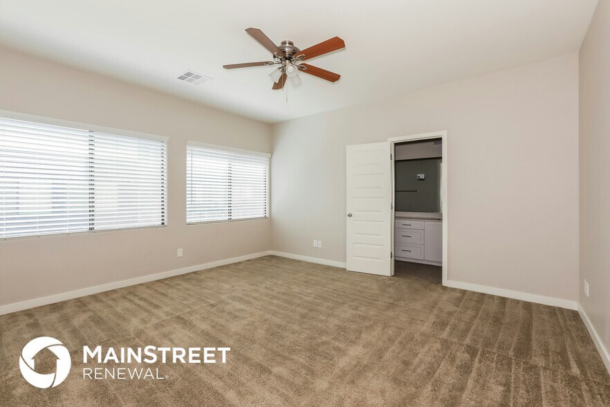 Building Photo - 1119 S Stapley Dr