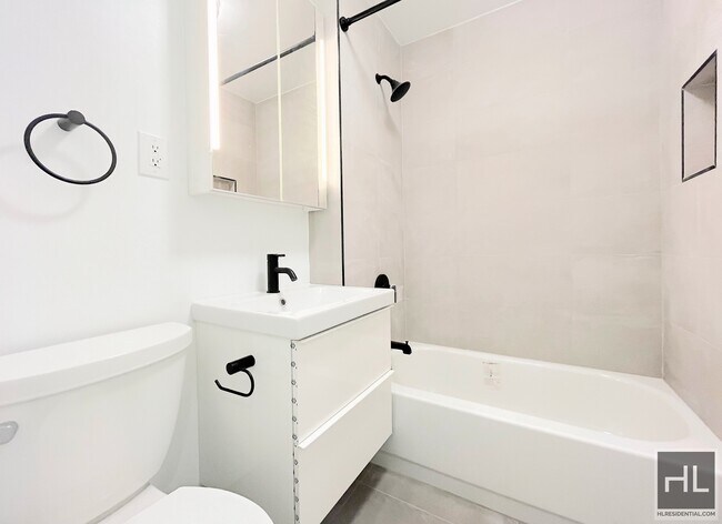 Building Photo - Luxury Gut Renovation Boerum Hill -  2BEDS...