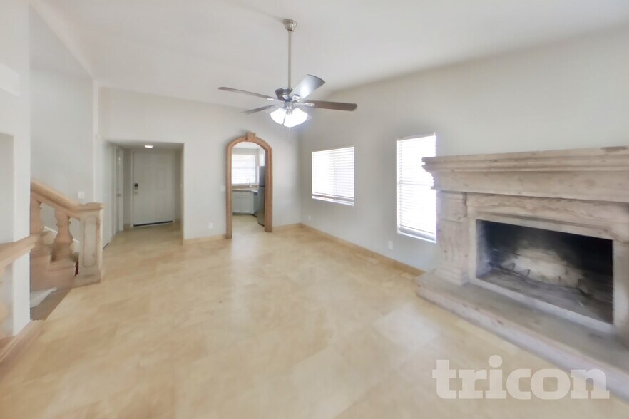 Building Photo - 4775 W Morrow Dr