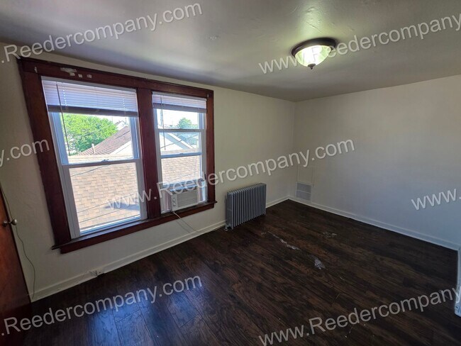 Building Photo - 3915 Catalpa St