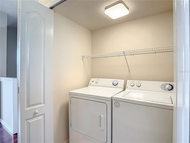 Building Photo - 3133 Bayshore Oaks Dr