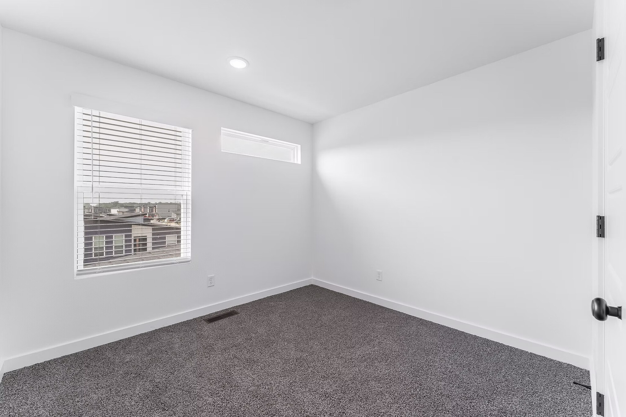 bedroom 2 - 940 Ventnor Ave